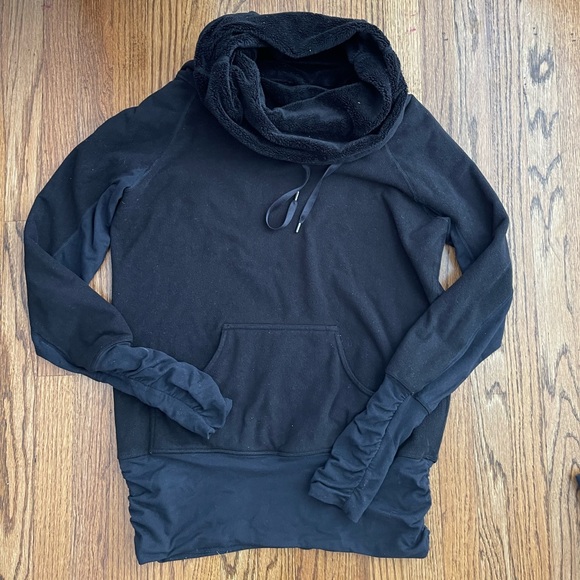 Lululemon Don’t Hurry Be Happy Pullover - Picture 13 of 13